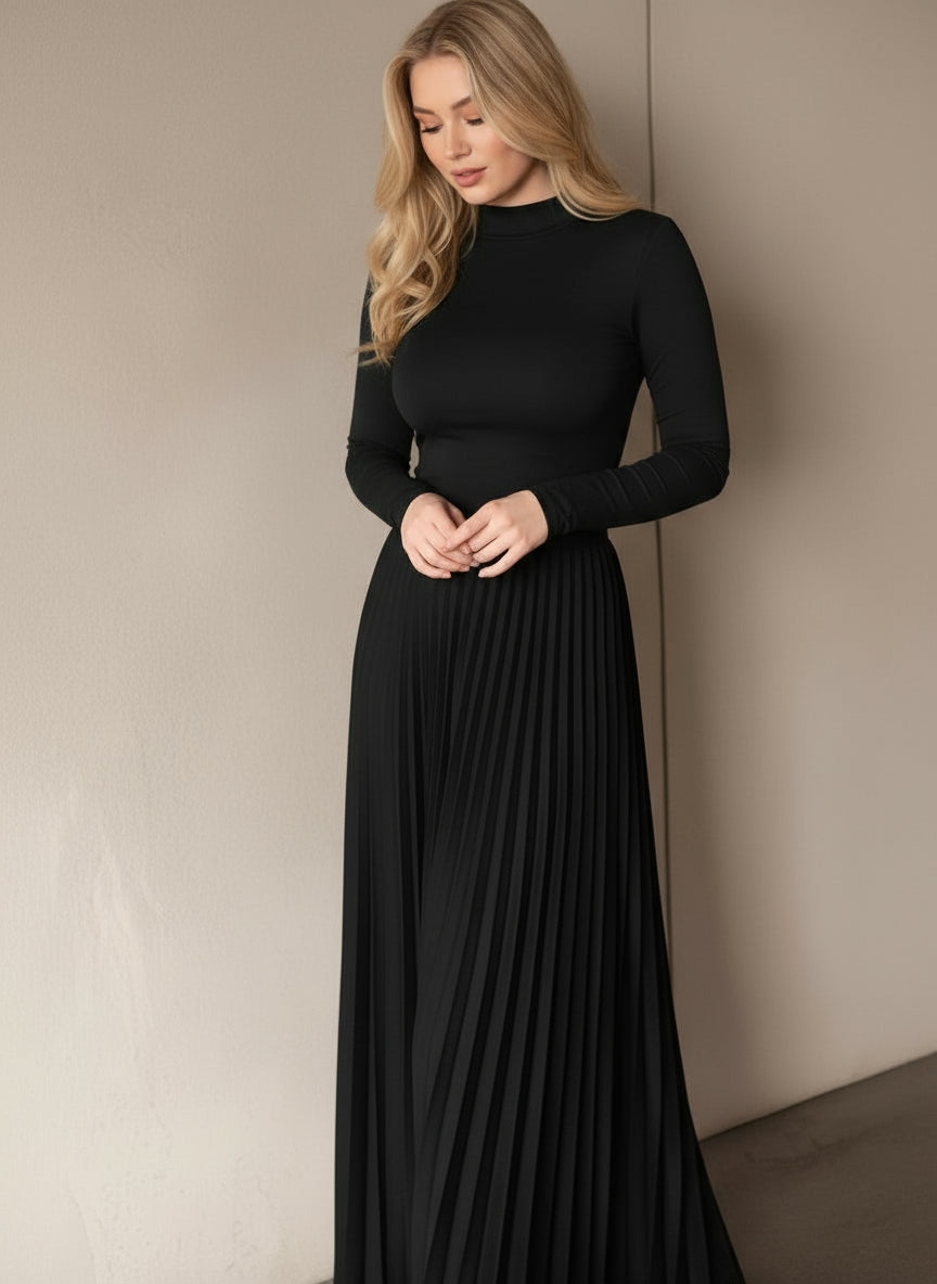 Armonia Long-Sleeved Top and Pleated Skirt Set