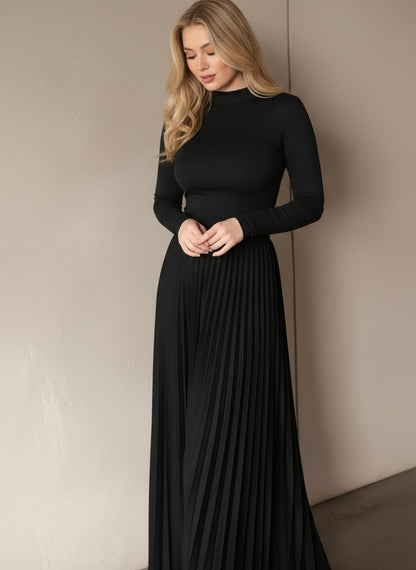 Armonia Long-Sleeved Top and Pleated Skirt Set